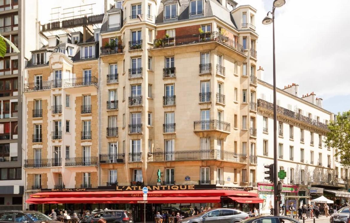 Beautiful Apartment With A View Of Eiffel Tower In Center Paris Exterior foto